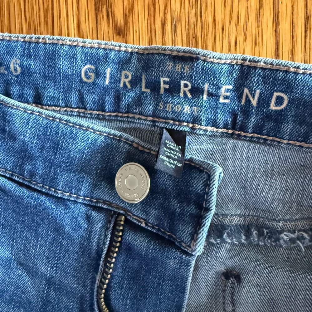 WHBM “Girlfriend” Denim Shorts – Size 6 | Distressed Blue | Mid-Rise Chill